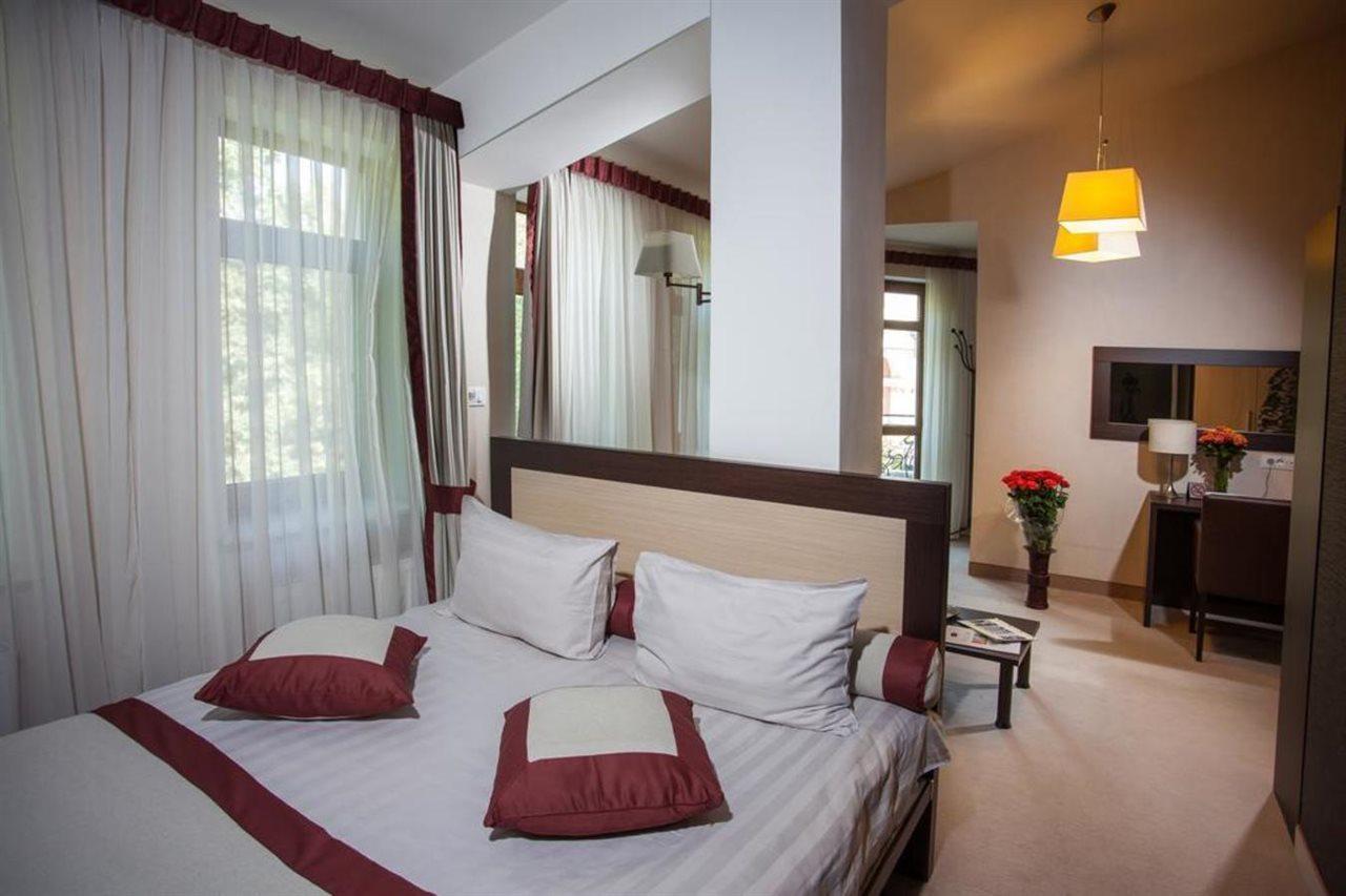 אודסה Boutique Hotel Palais Royal מראה חיצוני תמונה