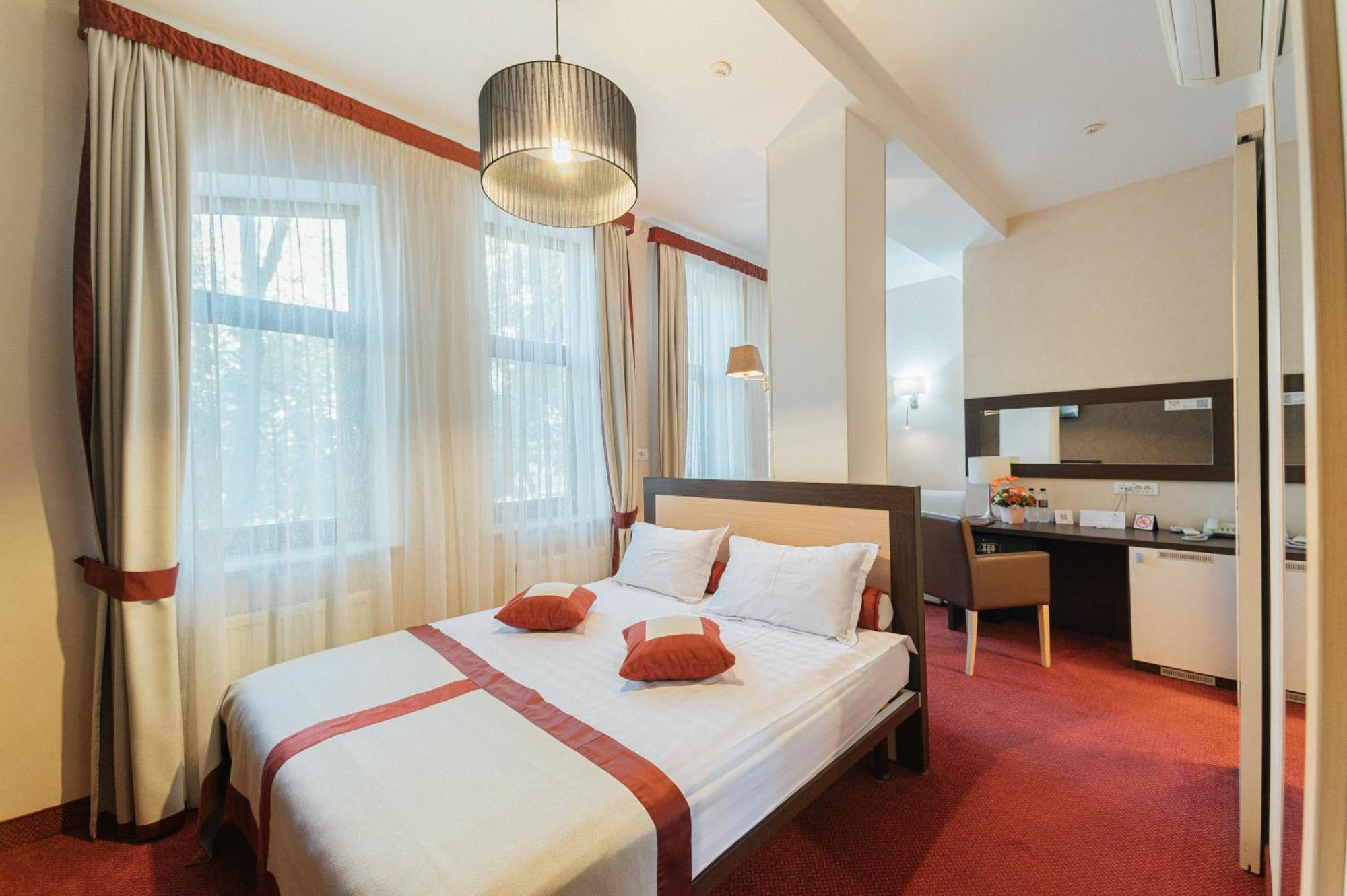 אודסה Boutique Hotel Palais Royal מראה חיצוני תמונה