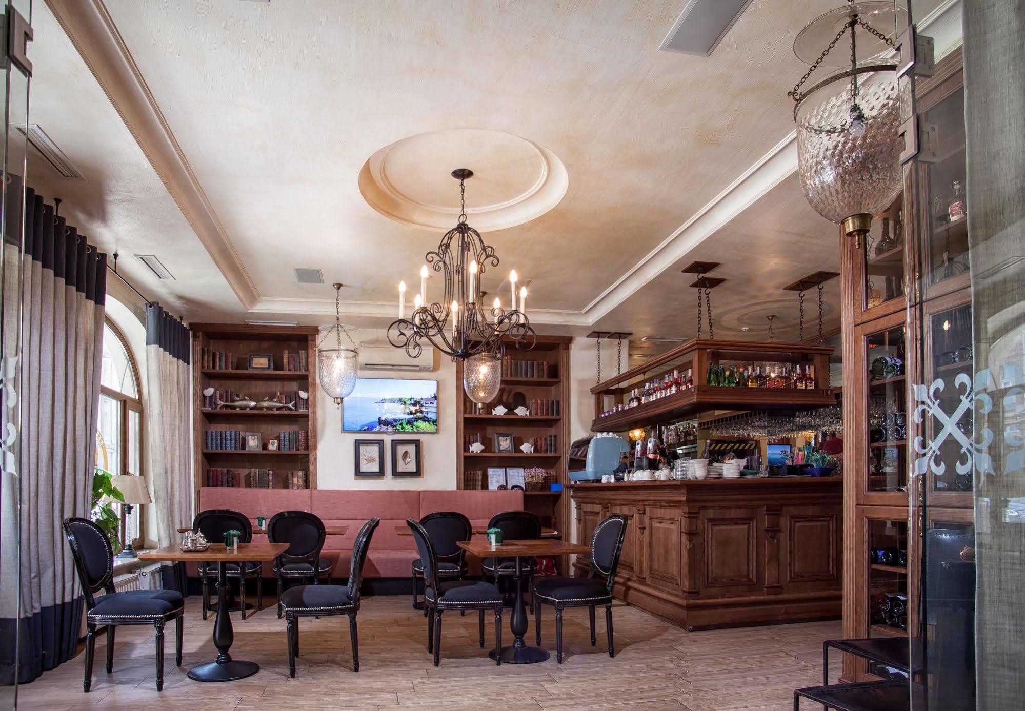 אודסה Boutique Hotel Palais Royal מראה חיצוני תמונה